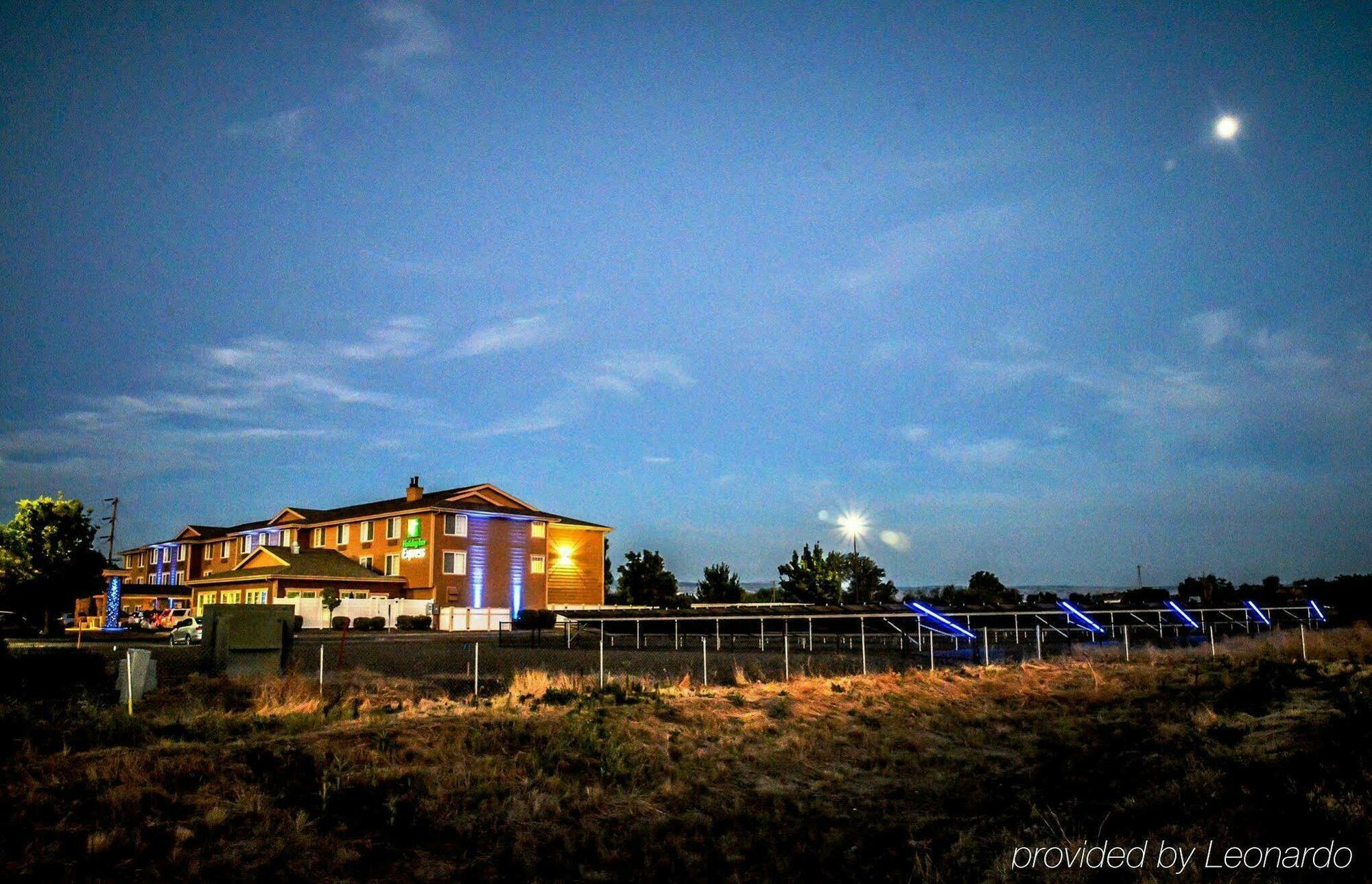 Holiday Inn Express Walla Walla By Ihg Exterior foto